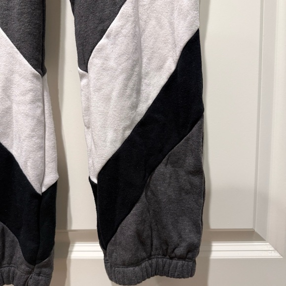 Sweatpants - Picture 2 of 6